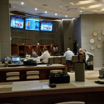 Red Rim Bistro - Restaurant bar - Burgers Near Me - Phoenix, Arizona