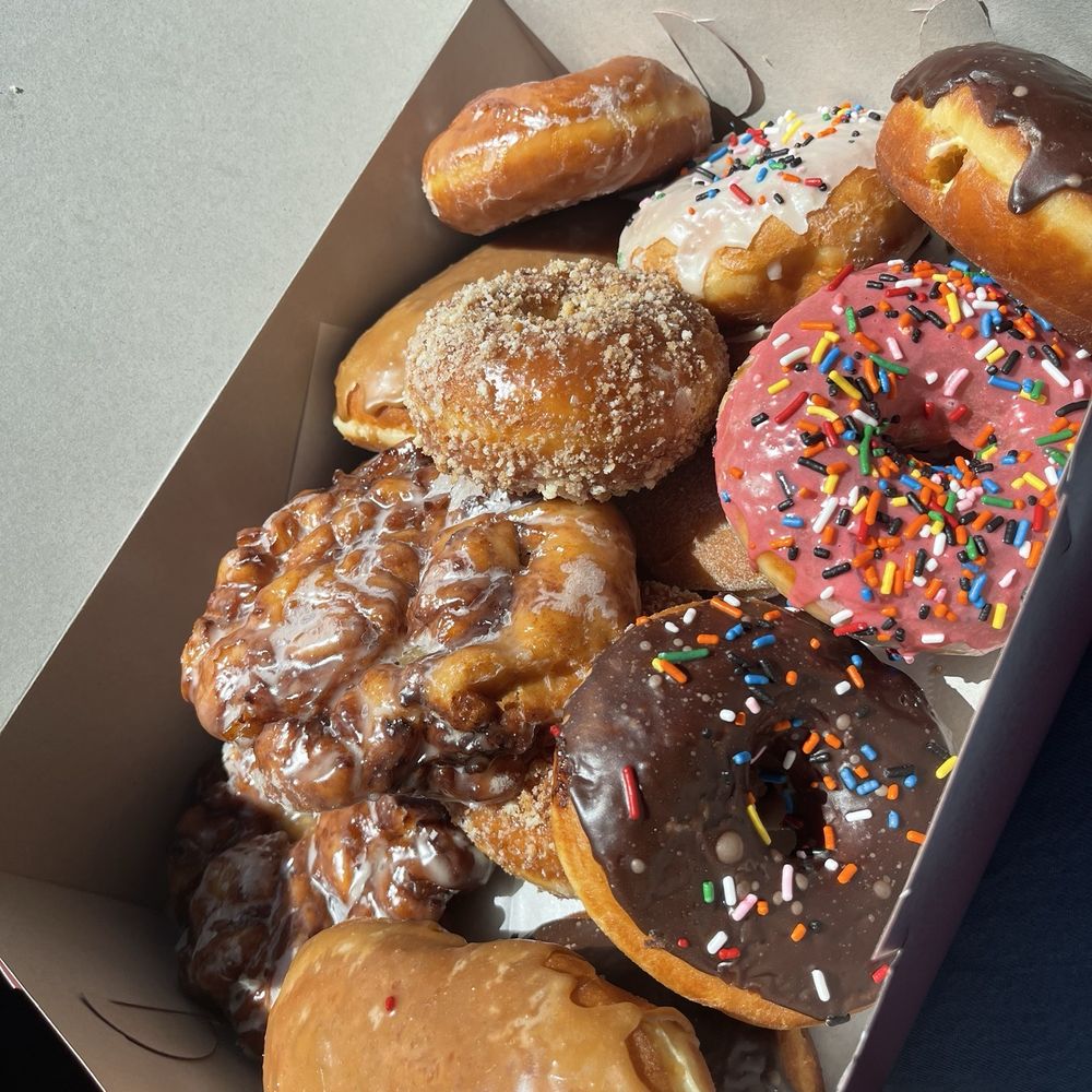 Donut Hut - Fresh Donuts - Donuts Near Me - Las Vegas, Nevada Donut Hut - Fresh Donuts - Donuts Near Me - Las Vegas, Nevada