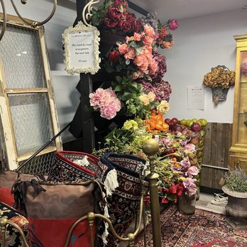 Studio 108 - Used, Vintage & Consignment Near Me - Phoenix, Arizona