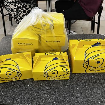 Beard Papa’s - Bakeries Near Me - Glendale, California