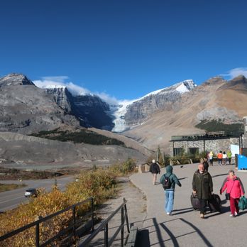 Columbia Icefield Glacier & Centre - A view from the visitors center. - Visitor Centers Near Me - Jasper, Alberta