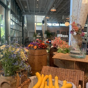 Little Saint - Lobby and gift shop area - Vegan Near Me - Healdsburg, California Little Saint - Lobby and gift shop area - Vegan Near Me - Healdsburg, California