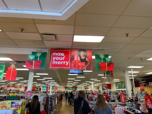 TJ MAXX - Updated September 2025 - 10 Photos & 27 Reviews - 48 E 33rd