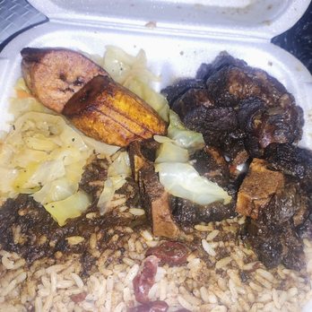 Island Vibes Caribbean Grill - Oxtail meal.. where is my medium sauce? Looks like I got none. - Caribbean Near Me - Atlanta, Georgia
