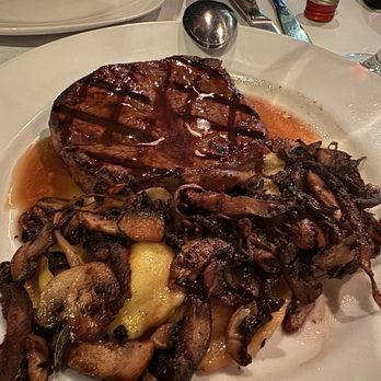 La Finestra - Filet mignon with mushrooms and cheese ravioli - Italian Near Me - Moraga, California La Finestra - Filet mignon with mushrooms and cheese ravioli - Italian Near Me - Moraga, California