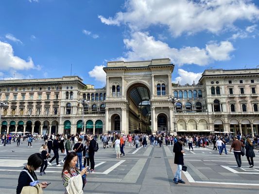Piazza del Duomo by null