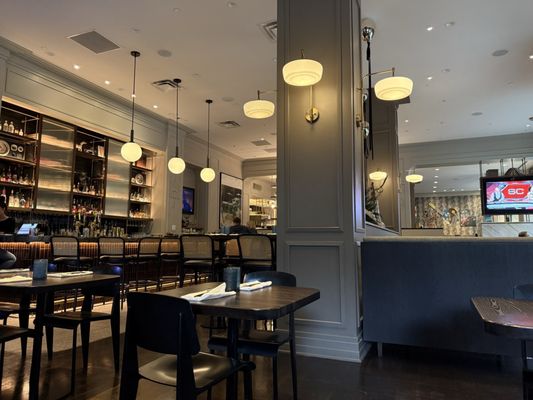 Toussaint Downtown Brasserie by null