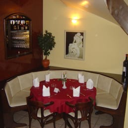 La Valle - interior - Italian Near Me - Munich, BY