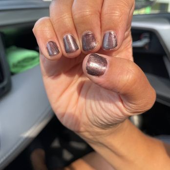 Vip Nails & Spa - Chipping polish - Nail Salons Near Me - Elkin, North Carolina
