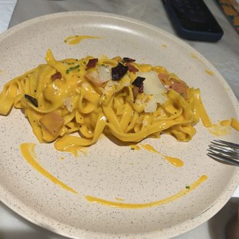 荳子 - Pasta - Cafes Near Me - Hong Kong, HK