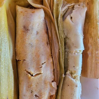 Tamales House - Left: Tamal de Puerco con Salsa de Chile Colorado/"California sauce". Tamal de Pollo con Salsa Verde - Mexican Near Me - Reseda, California Tamales House - Left: Tamal de Puerco con Salsa de Chile Colorado/"California sauce". Tamal de Pollo con Salsa Verde - Mexican Near Me - Reseda, California