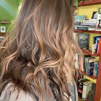 Suite One Salon - I asked for a natural sun kissed look and she delivered!! - Men's Hair Salons Near Me - Las Vegas, Nevada Suite One Salon - I asked for a natural sun kissed look and she delivered!! - Men's Hair Salons Near Me - Las Vegas, Nevada