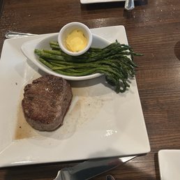 8 ounce fillet with asparagus 8 ounce fillet with asparagus