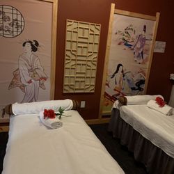Tao Best Spa - Couples Massage beds at Tao Best Spa