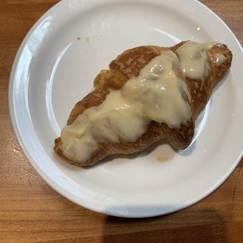 Cheddar's Scratch Kitchen - Honey Butter Croissant - American Near Me - Wichita, Kansas Cheddar's Scratch Kitchen - Honey Butter Croissant - American Near Me - Wichita, Kansas
