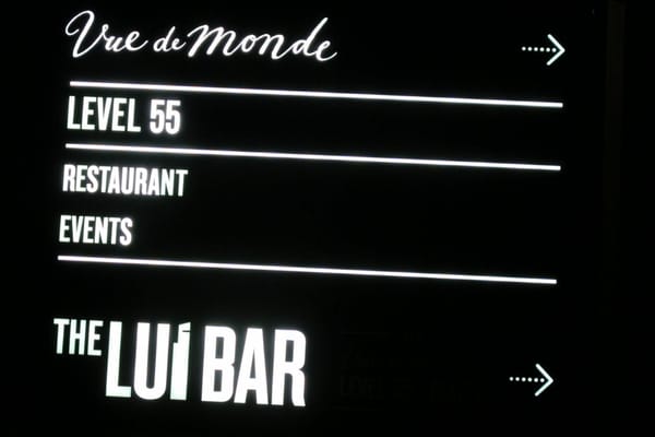 Lui Bar by null