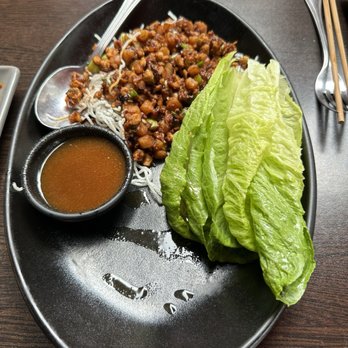 P.F. Chang's - Chang 's Chicken Lettuce Wraps - Chinese Near Me - Honolulu, Hawaii