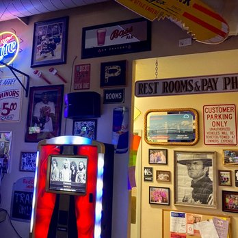 The Abbey - Bars Near Me - De Pere, Wisconsin