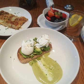 Maplewood Kitchen and Bar - Avocado Toast, hash browns and fresh fruit. Delicious!!!! - Breakfast & Brunch Near Me - Cincinnati, Ohio Maplewood Kitchen and Bar - Avocado Toast, hash browns and fresh fruit. Delicious!!!! - Breakfast & Brunch Near Me - Cincinnati, Ohio