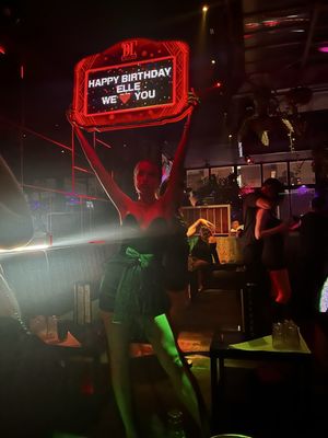 The DL | Best Rooftop Lounge NYC by null