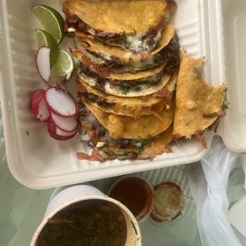 Birria Tecalitlán - 7 Quezabirria Tacos y Consomé $28 - Food Trucks Near Me - Altadena, California Birria Tecalitlán - 7 Quezabirria Tacos y Consomé $28 - Food Trucks Near Me - Altadena, California