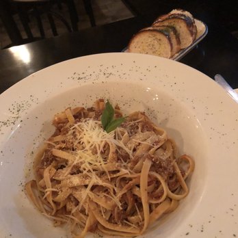 Il Ritrovo - Fettuccine bolognese - Italian Near Me - México, D.F., DIF Il Ritrovo - Fettuccine bolognese - Italian Near Me - México, D.F., DIF