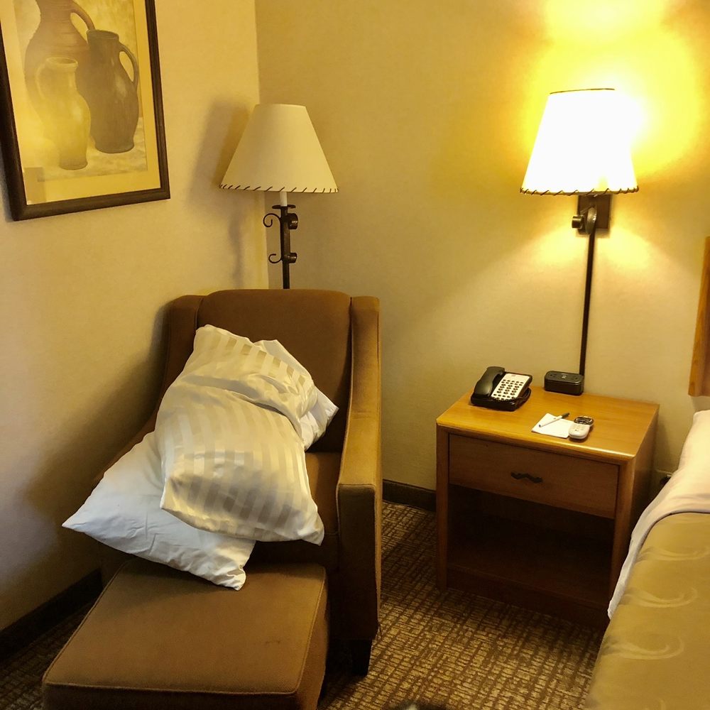 Quality Inn Lone Pine Near Mount Whitney - Hotels Near Me - Lone Pine, California