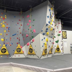 The Proving Ground Bouldering Gym - Belay wall.