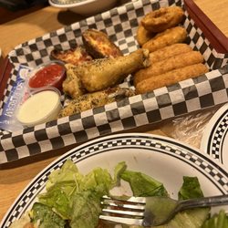 Elliott's Whitewater Bar & Grill