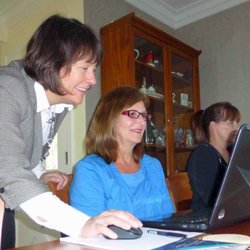 Bolt Computer Training - Learn in our comfortable training center. You will master each topic and we customize our help.