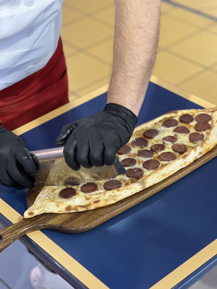 Pide And Spice Logo