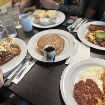 Bea Bea’s - Coffee & Tea Near Me - Glendale, California Bea Bea’s - Coffee & Tea Near Me - Glendale, California