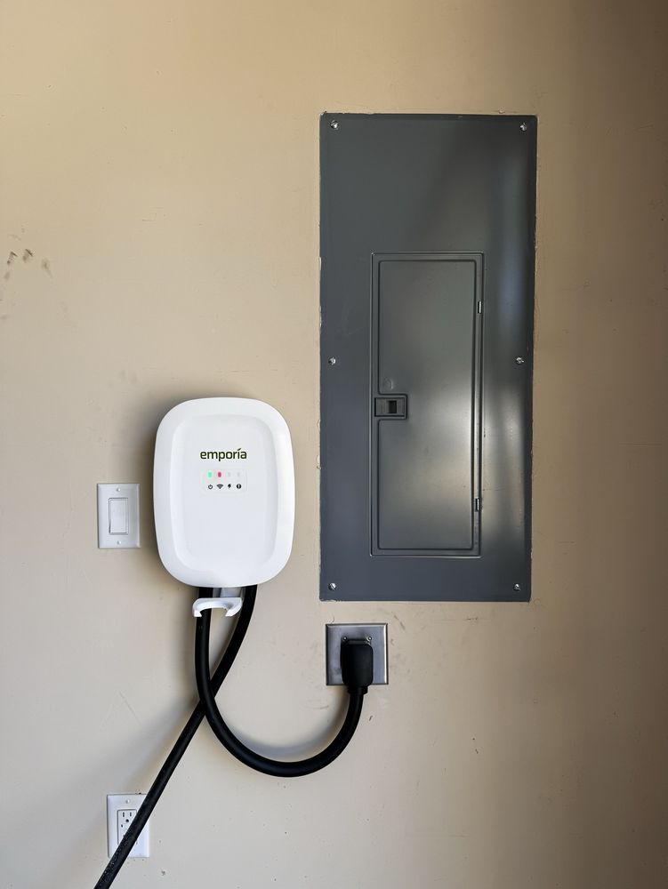 Slide of Ben Hernandez Electrical