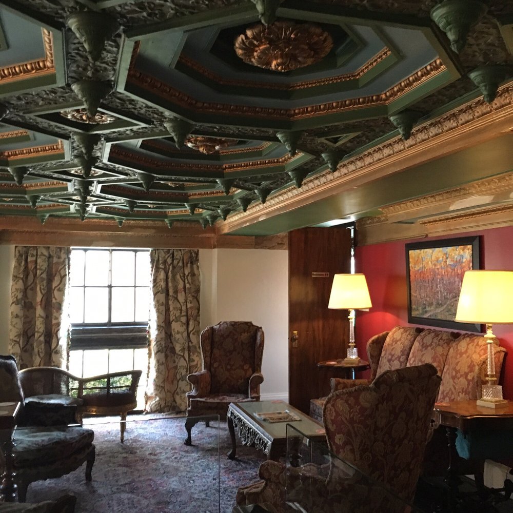 The O'Neil - The upstairs lounge area - Hotels Near Me - Kinston, North Carolina The O'Neil - The upstairs lounge area - Hotels Near Me - Kinston, North Carolina