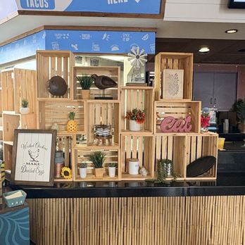 Farmer in the Del - Ordering counter - Hawaiian Near Me - Del Mar, California