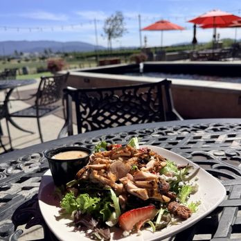 Monte De Oro Winery - Strawberry Salad with chicken add on - Wineries Near Me - Temecula, California Monte De Oro Winery - Strawberry Salad with chicken add on - Wineries Near Me - Temecula, California