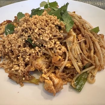 Galanga Thai Restaurant - Pad Thai. Mediocre. 3/5. IG: @amei.eats - Thai Near Me - Santa Barbara, California