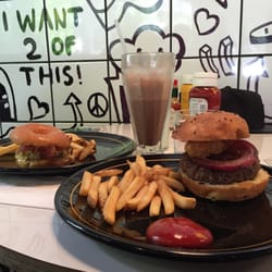 We Love Burgers - Louis XIV &  Gorgory  + jackDaniels milkshake