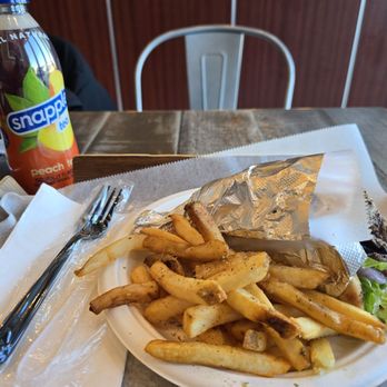 Gyro Jimmy’s - Traditiona Gyro, French fries and peach  tea - Greek Near Me - Carle Place, New York