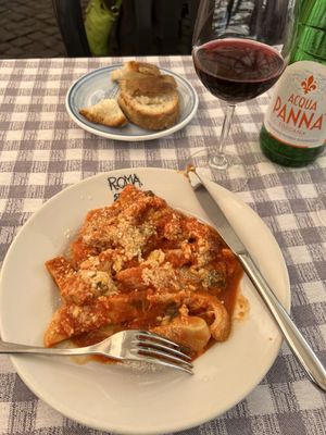 Via Santa Cecilia by null