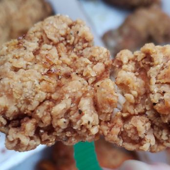 Buffalo Wild Wings - Supposed to be Parmesan Garlic flavor, but tastes like Original with no flavor. Go figure! - Chicken Wings Near Me - Apple Valley, California