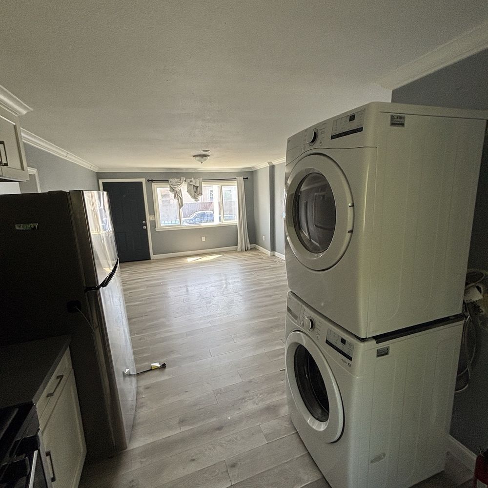 Squeaky Clean - Home Cleaning Near Me Squeaky Clean - Home Cleaning Near Me