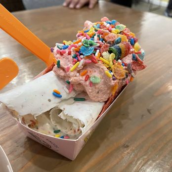 Taco ‘Bout Sweets - Cinnamon Toast Crunch Cookie - Ice Cream & Frozen Yogurt Near Me - Redlands, California