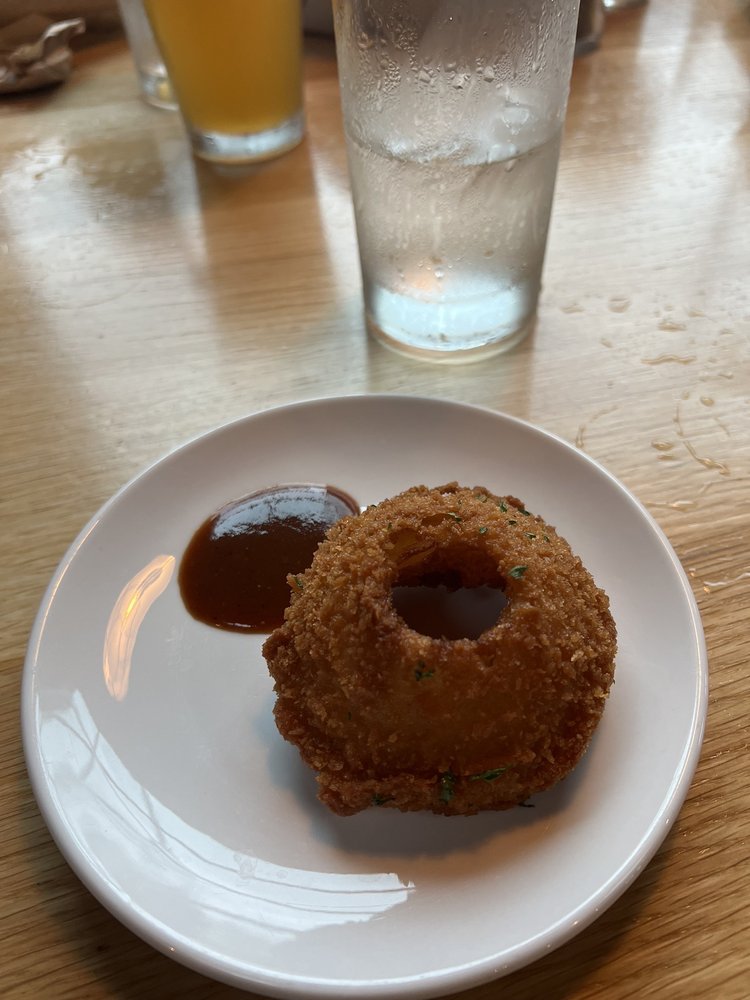 Tipsy Cow Burger Bar - Woodinville