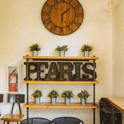 Pearls Boba and Shaved Ice - Dining area