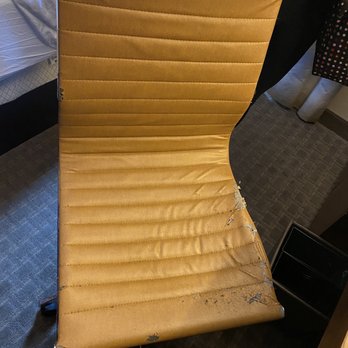Hampton Inn Manhattan Grand Central - Hotel room chair - Hotels Near Me - New York, New York