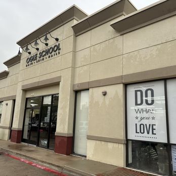Ogle School - Located near the corner of Preston and Campbell, enter at the north side of the building. - Cosmetology Schools Near Me - Dallas, Texas