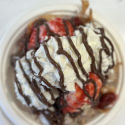 The Funnel House - Fundae with strawberry and vanilla ice cream