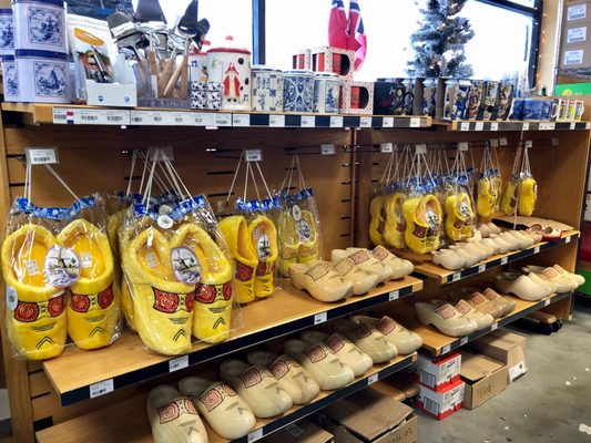 Marina Market 18882 Front St Ne Poulsbo Wa Wines Retail Mapquest