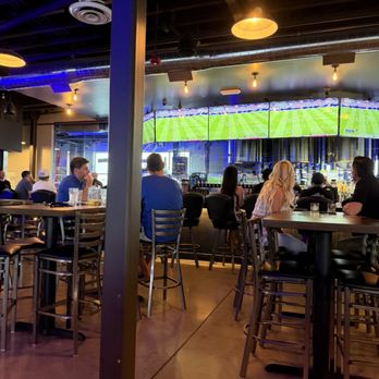 Evolve Brewing by Aces & Ales - Beer Bar Near Me - Las Vegas, Nevada